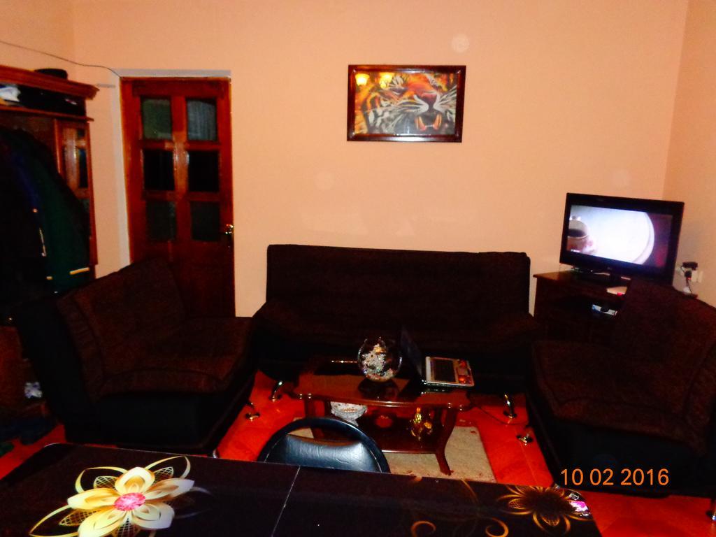 Private House In Batumi Hotel Buitenkant foto
