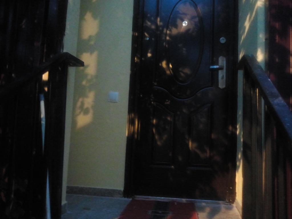 Private House In Batumi Hotel Buitenkant foto