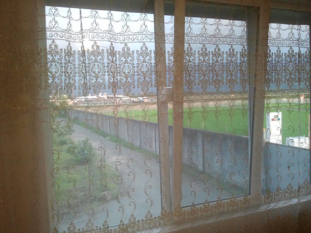 Private House In Batumi Hotel Buitenkant foto