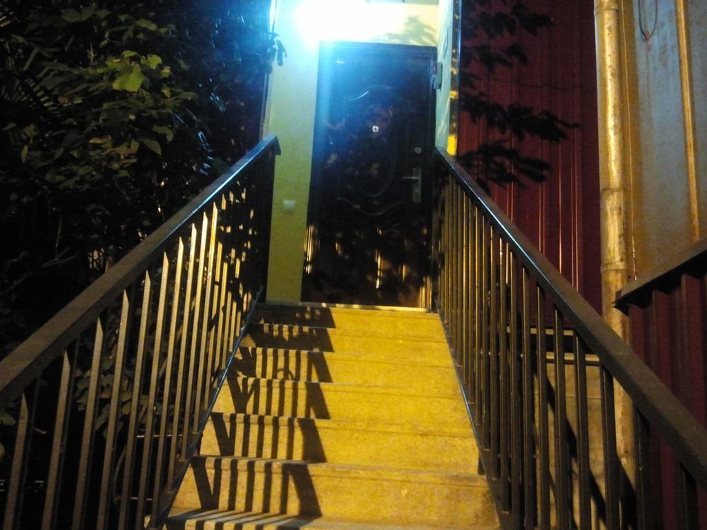 Private House In Batumi Hotel Buitenkant foto