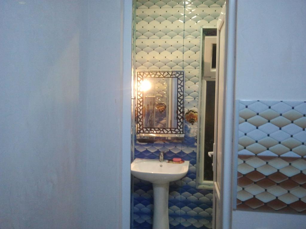 Private House In Batumi Hotel Buitenkant foto
