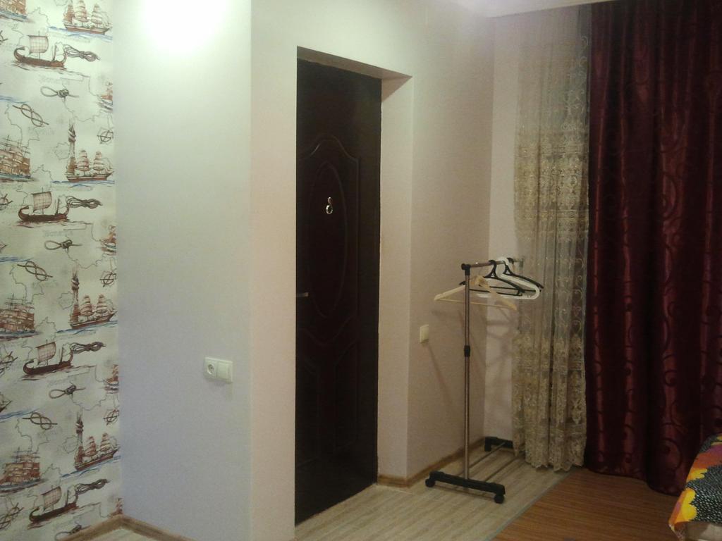 Private House In Batumi Hotel Buitenkant foto